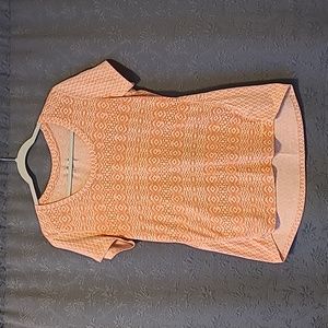 🌸Marmot Coral/Orange Scoopneck HiLow Geometric Pattern T-shirt, Large